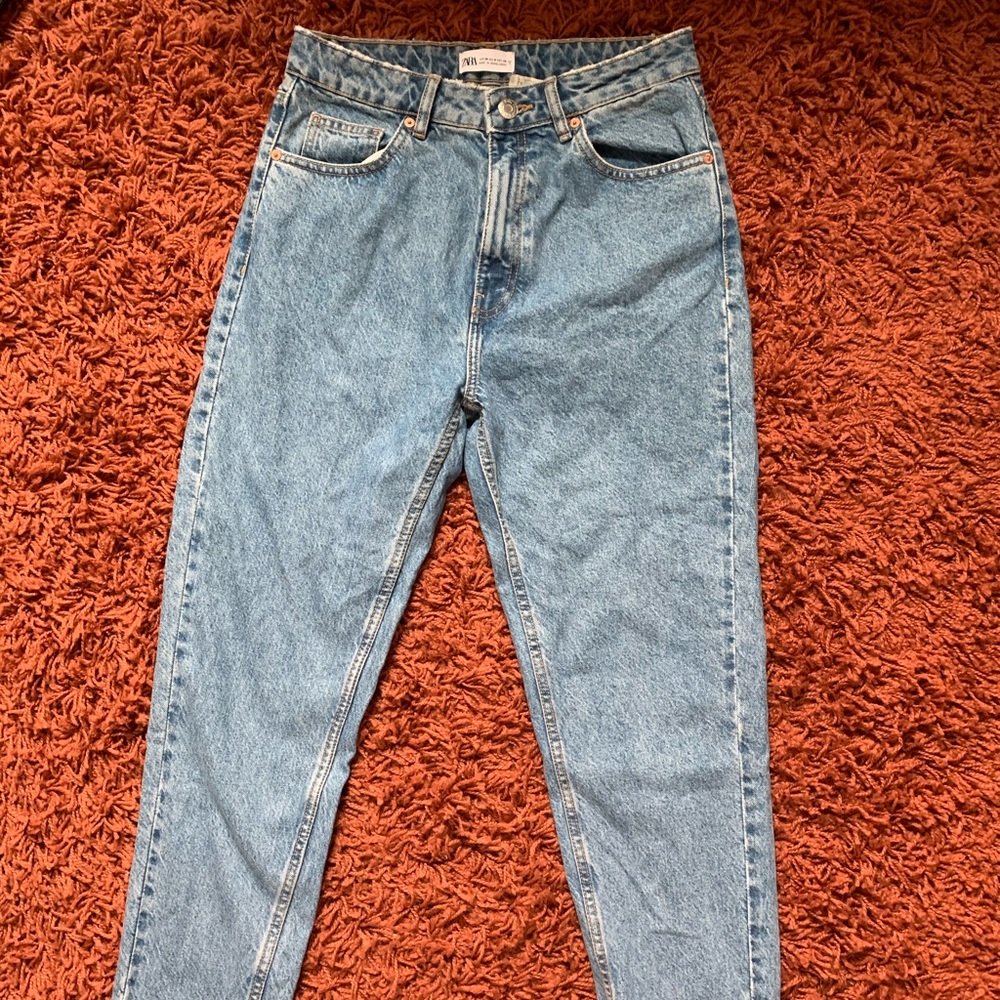 Zara Classic Mom Fit Jeans - US 6/EUR38